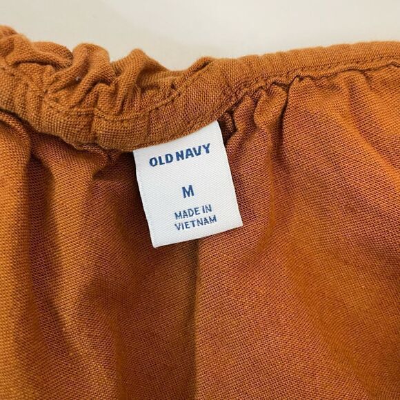 Linen| Old Navy| sleeveless top| Medium | ruffle | adjustable straps - Picture 8 of 11